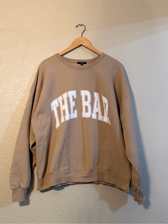 The Bar Tops - THE BAR Crewneck Sweatshirt in Tan - Casual Pullover